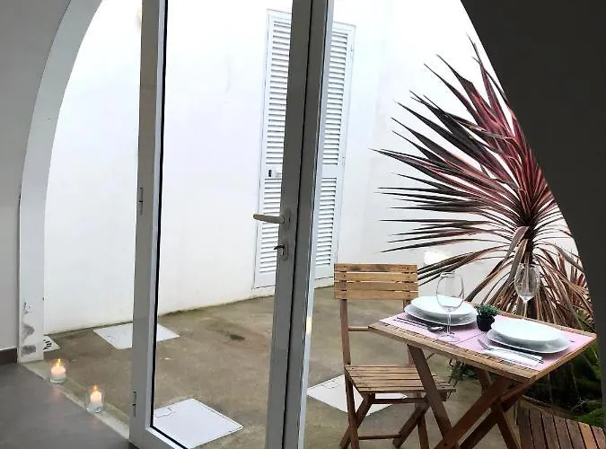 Casa Do Largo Lagoa (Azores)